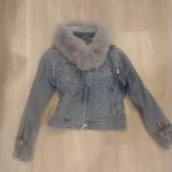 Sexy fun multi zippered faded jean jacket with faux fur collar - Picture 1 of 6